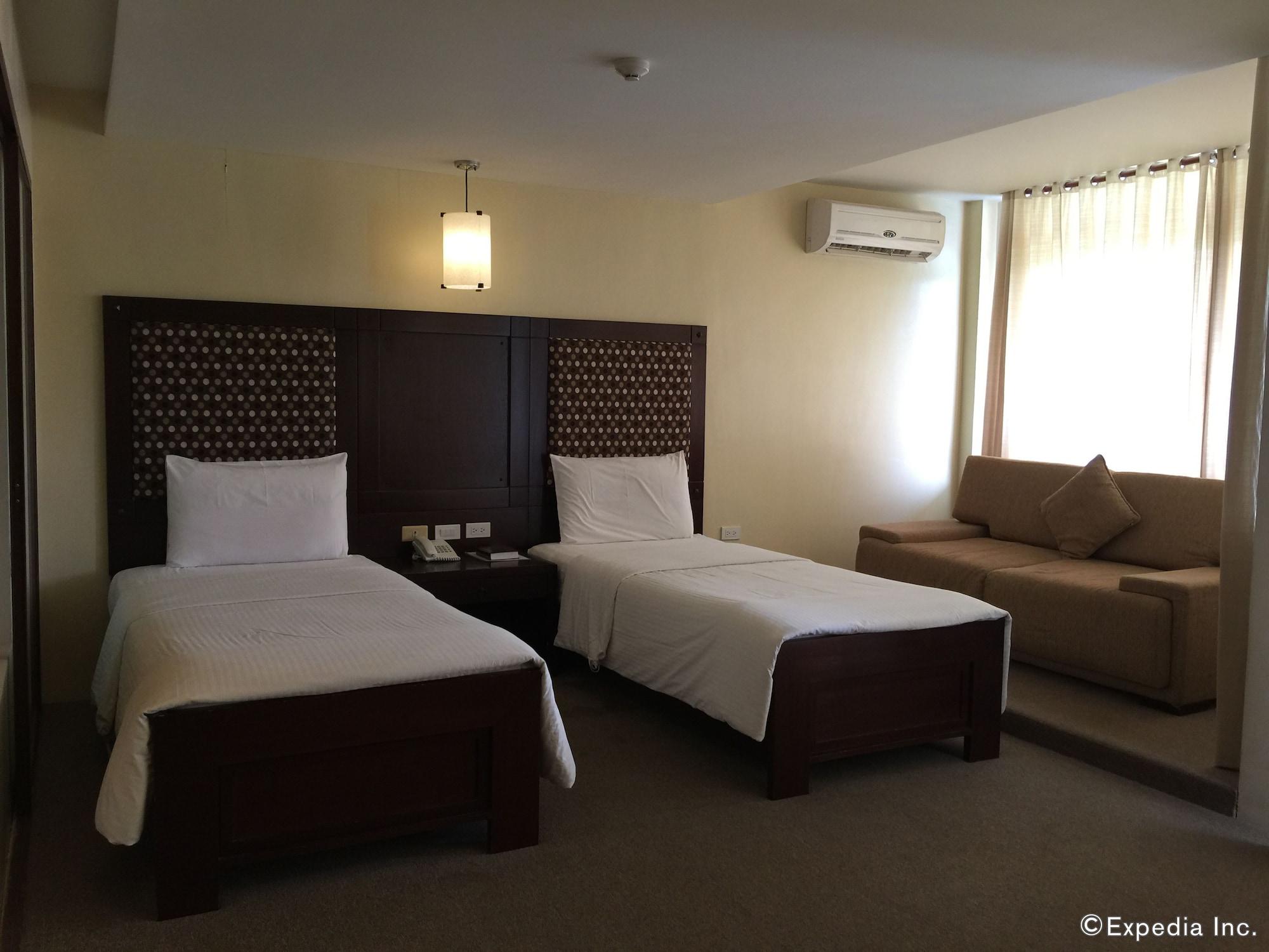 Coron Gateway Hotel & Suites Екстер'єр фото